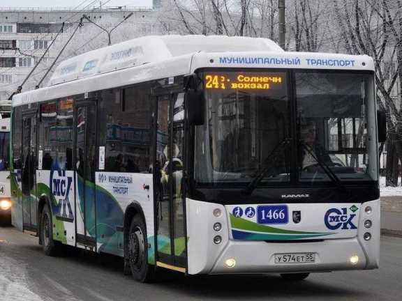 В дни сильных морозов в Омске ездит на 6% меньше общественного транспорта
