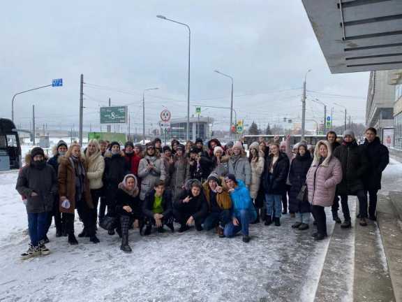В Красноярском крае СУЭК организовала для детей сотрудников Бородинского разреза поездку в Северную столицу