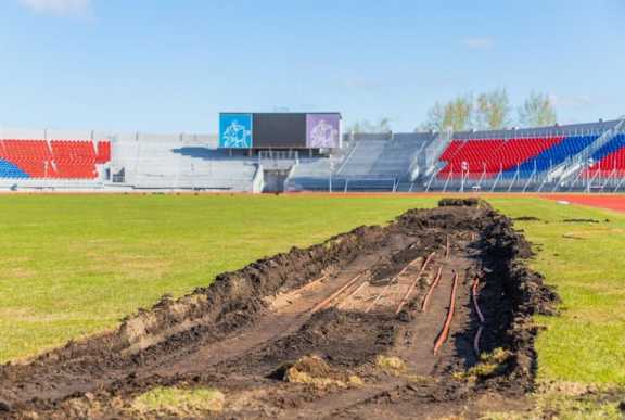 Газон Центрального стадиона в Красноярске станет искусственным