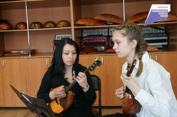 В музыкальную школу Кемерова поступили новые инструменты 