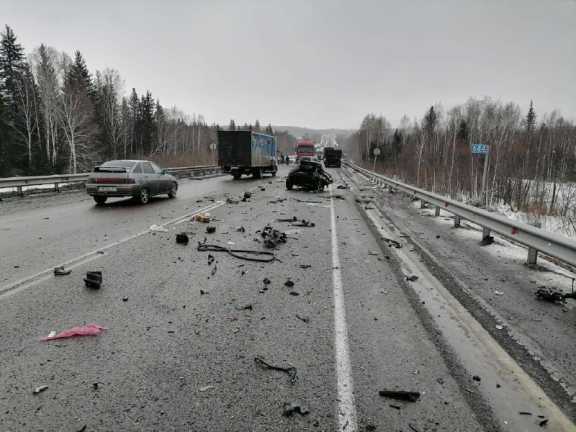 Смертельное ДТП с 2 погибшими произошло в Козульском районе Красноярского края