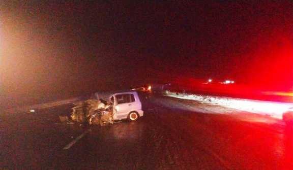 В Красноярском крае в Козульском районе в лобовом столкновении с грузовиком погиб пассажир легкового автомобиля