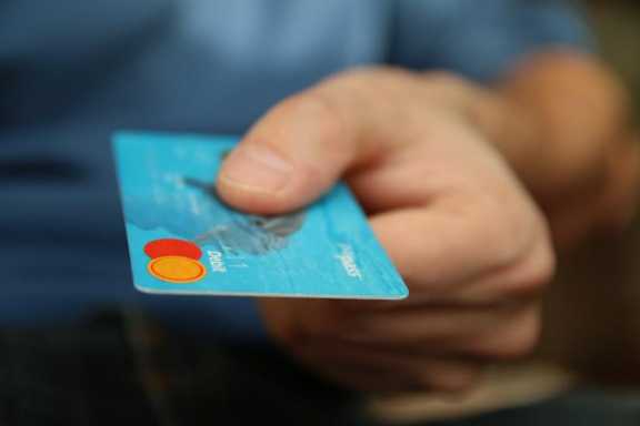 В декабре 2021 года жители Красноярского края оформили 45 тыс кредитных карт