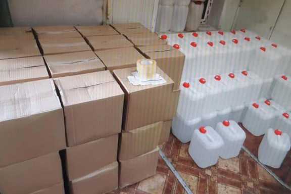 Полицейские Абакана изъяли более 1.000 литров незаконной алкогольной продукции