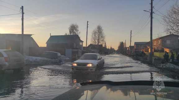Улицы центральных районов Красноярского края затопило