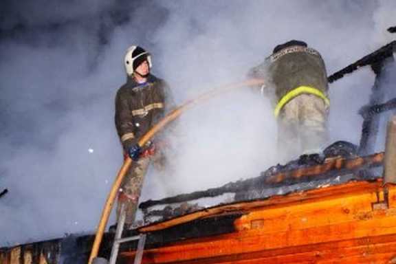 В Хакасии, несмотря на зиму, пришлось бороться с большим ландшафтным пожаром 