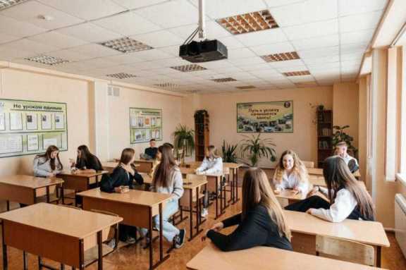 29 красноярских выпускников написали ЕГЭ по русскому на 100 баллов