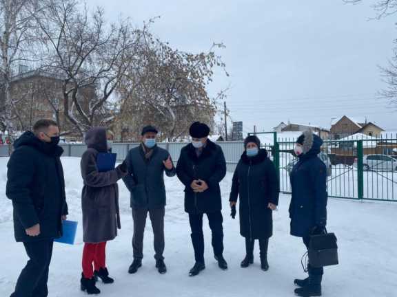Благодаря инициативе горожан в Барнауле благоустроят территории рядом с детсадом и школой