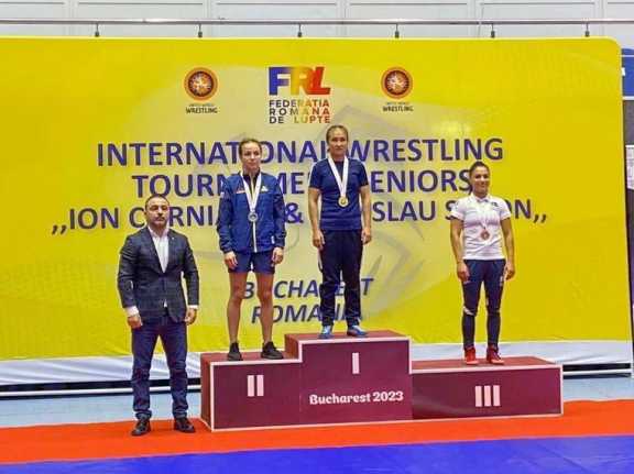 Спортсменка из Хакасии стала победителем международного турнира по женской борьбе