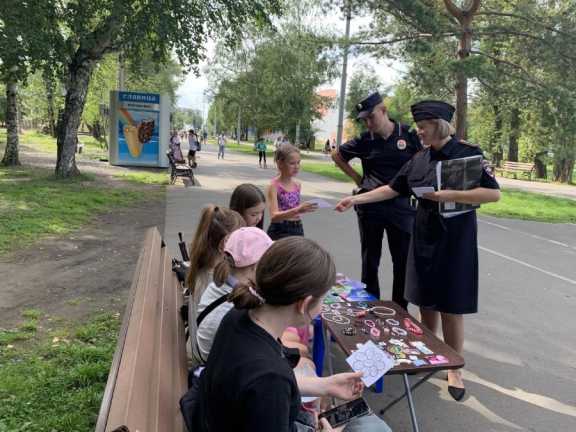 Полицейские Хакасии напомнили отдыхающим о правилах безопасности