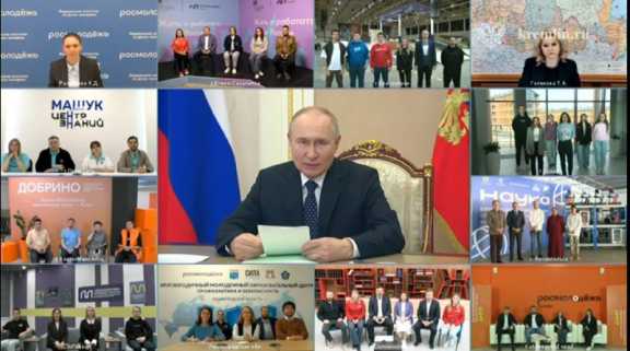 Владимир Путин открыл молодежный центр в Красноярске по видеосвязи
