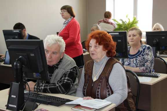 В Красноярском крае определят победителей чемпионата по компьютерному многоборью среди пожилых людей и инвалидов