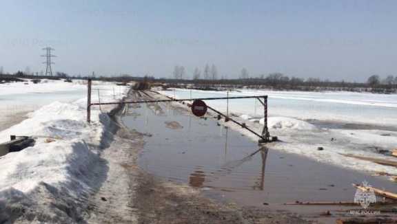В Иркутской области ледяных переправ стало на 2 меньше