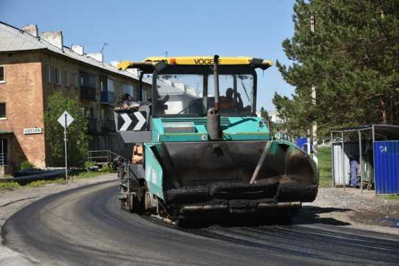 В Кузбассе отремонтируют 18 дорог к социальным объектам в рамках нацпроекта
