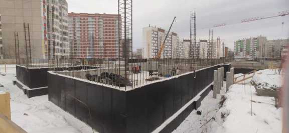 У школы в Северном в Красноярске почти сделали цокольный этаж