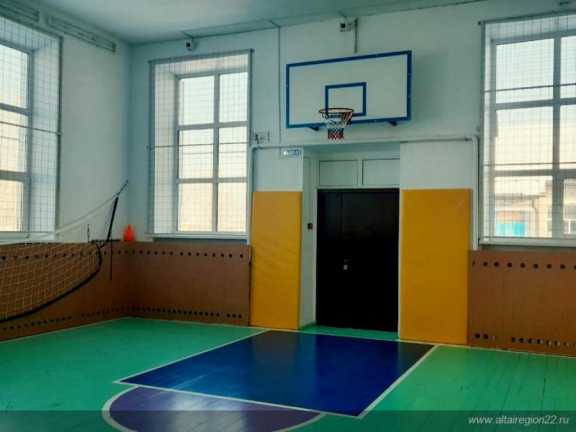 В Быстроистокском районе Алтайского края отремонтировали спортивный зал за 5 млн рублей 
