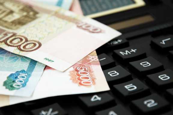 В Хакасии более 19 млн рублей выделили на зарплаты учителям и воспитателям