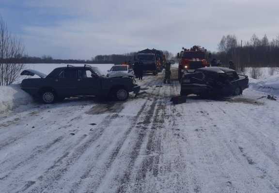 В Томской области на трассе погибли 2 человека