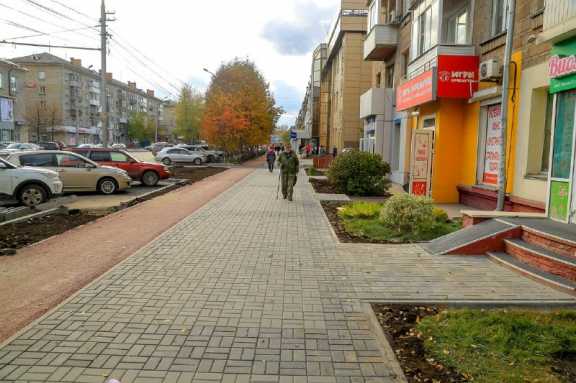 В Новосибирске спешно ищут того, кто отремонтирует тротуары