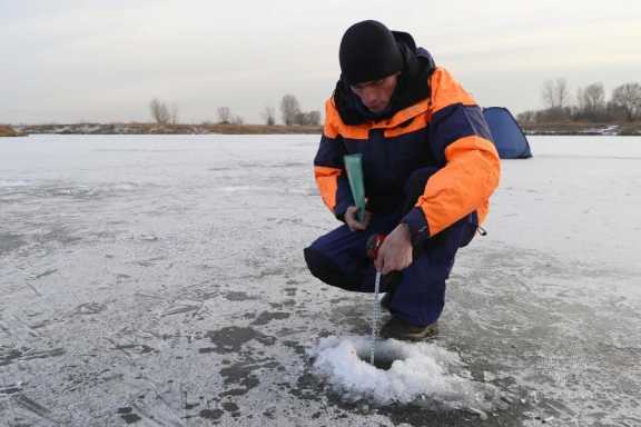  Морозы укрепили лёд на водоемах Хакасии, но не везде