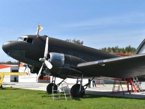 На авиашоу в Новосибирске показали найденный в тундре самолет «Дуглас» С-47