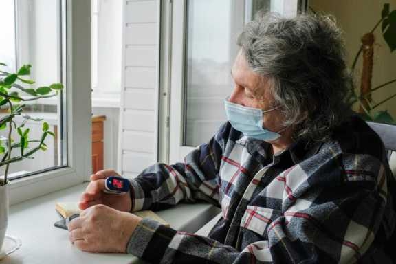 В Красноярском крае ещё 68 человек заболели коронавирусом