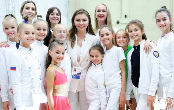 Алина Кабаева приехала в Новосибирск на турнир по художественной гимнастике