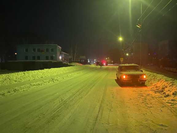 В новогоднюю ночь в Новосибирской области под колёсами погиб человек