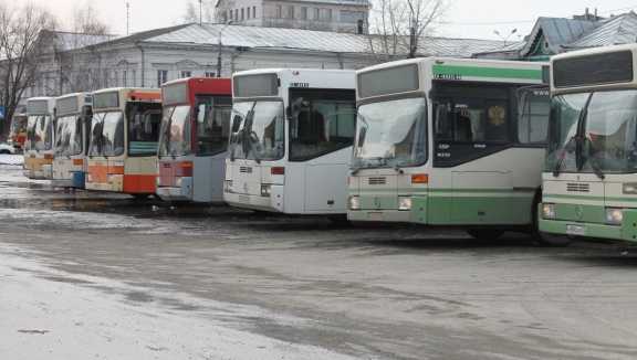 С общественным транспортом Барнаула снова авария