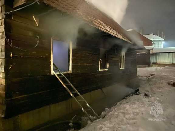В Красноярском крае двое детей погибли в огне