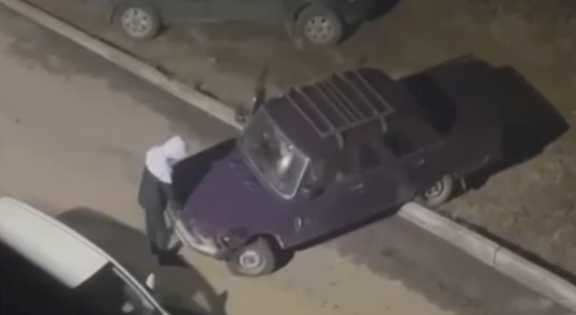 В Иркутске бдительный мужчина задержал подозреваемых в угоне авто