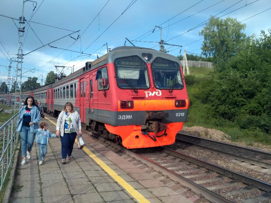 Самарка красноярск электричка. Поезда 2023 года. Электричка Снежница Красноярск на завтра.