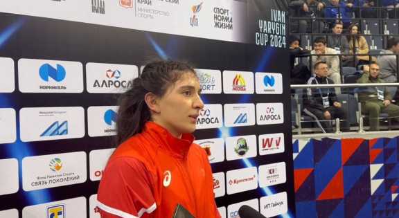 Спортсменка из Красноярска в седьмой раз стала чемпионкой России по борьбе