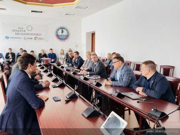 Крупнейший вуз Алтайского края создаёт студенческие технологические отряды