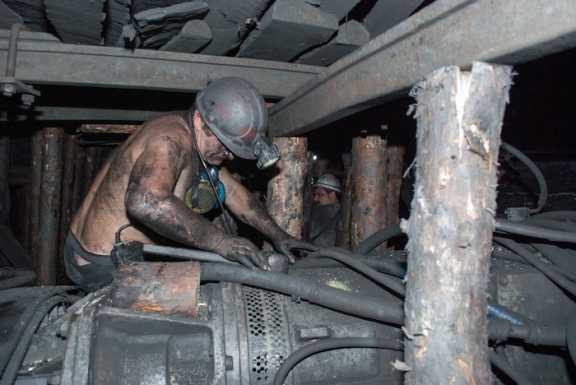Приставы остановили работы на аварийном участке кузбасской шахты на 90 суток