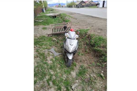В Республике Алтай 74-летний водитель сбил 66-летнюю женщину на скутере