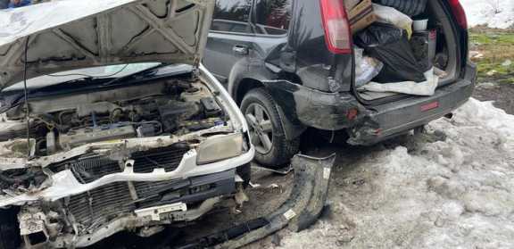 В Республике Алтай в результате столкновения двух автомобилей пострадали пешеходы 