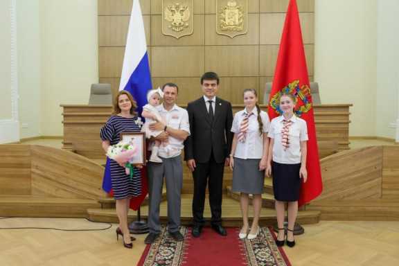 О победе красноярской семьи во Всероссийском конкурсе написал губернатор края