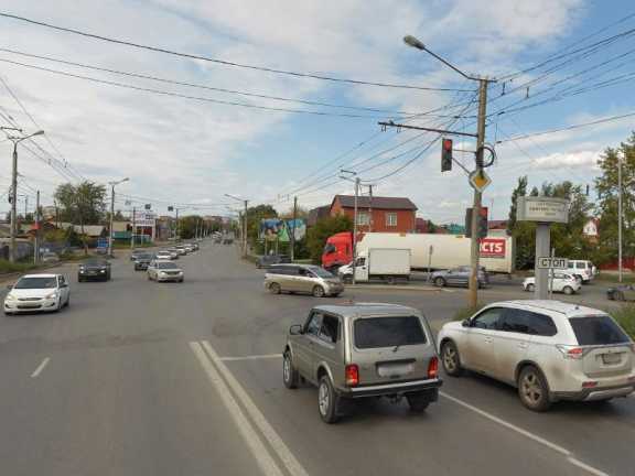 Три перекрестка на улице Кирова в Омске поменяют режим работы светофоров