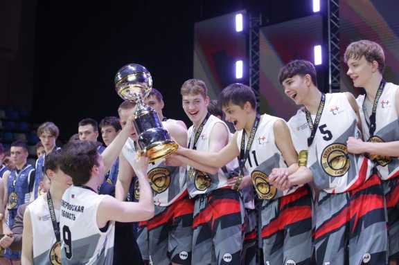 Кузбасовцы стали победителями школьной баскетбольной лиги России