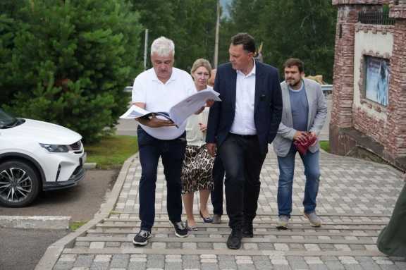 Мэр Красноярска обещал сделать вход в зоопарк удобнее для семей с детьми