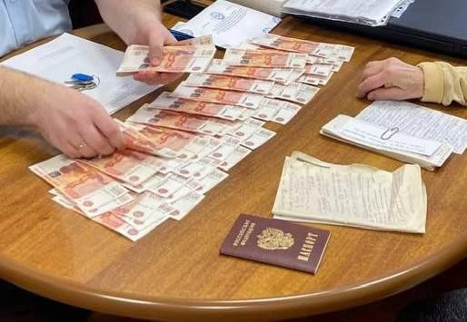 Полицейские вернули пенсионерки из Красноярска, похищенные мошенниками деньги 