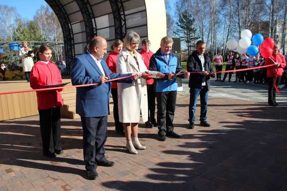 При поддержке СУЭК в Полысаеве реализован проект по реконструкции городского парка 