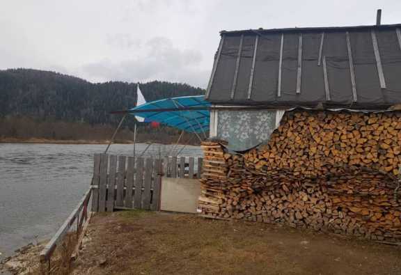 В Красноярском крае землевладельца обязали освободить проход к реке Мана