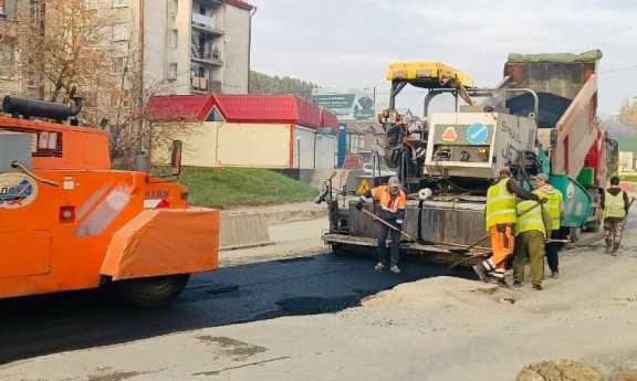 В Горно-Алтайске завершаются дорожные работы на улице Чорос-Гуркина