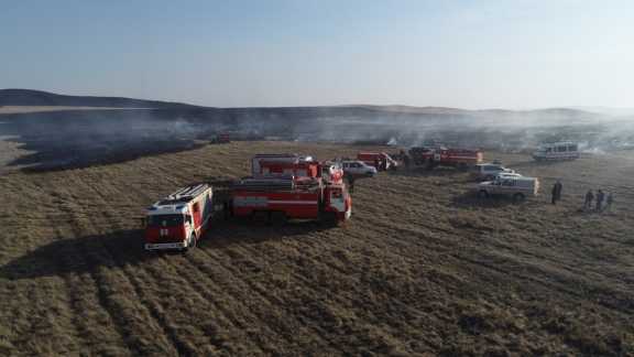 В Хакасии потушили первый степной пожар в этом году