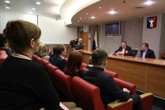 Молодежь и общественники помогут Норильску двигаться вперёд, уверен вице-спикер краевого парламента