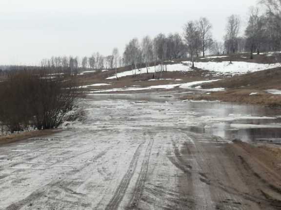 Дорогу в Ирбейском районе Красноярского края затопило