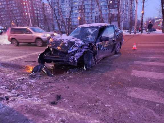 В Красноярске грузовик сбил пешеходов