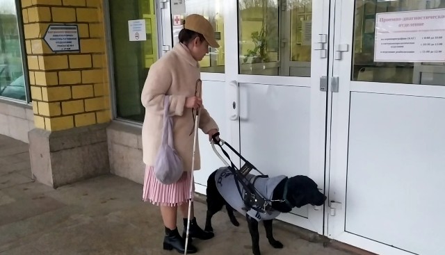 A blind nurse from Krasnoyarsk can now come to work with a guide dog